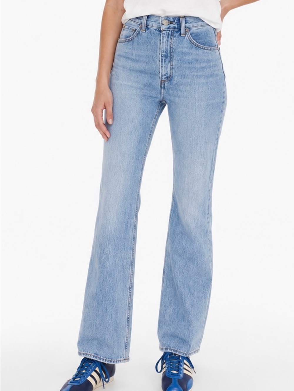 Aritzia Denim Forum The Marlene ’60s High Rise Flare Jeans Light Wash Size 26 - Picture 2 of 13